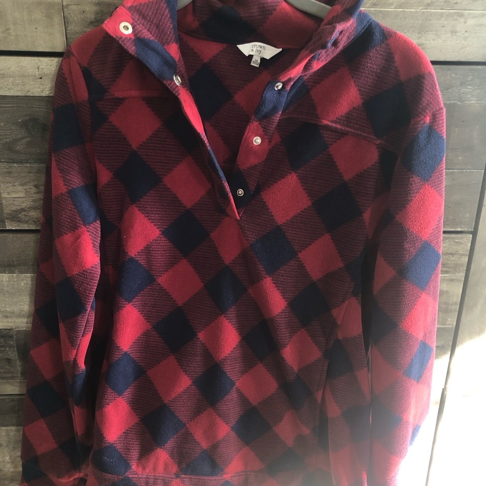 Navy & red pullover